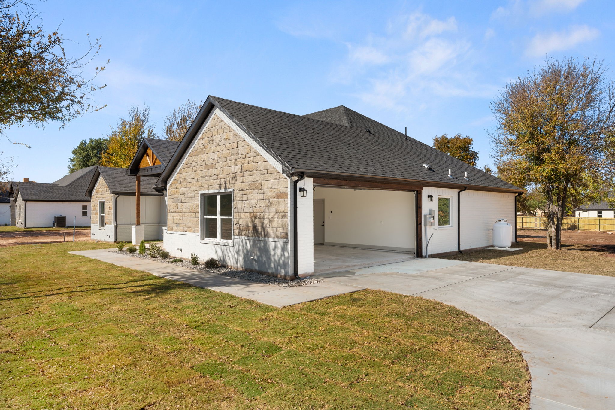 1516 Ports O Call Court Granbury TX 76048