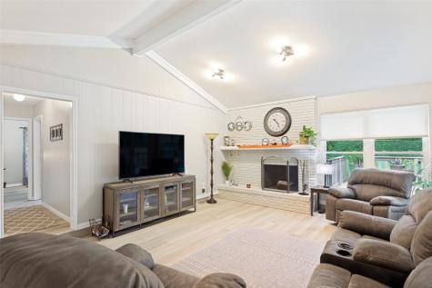 4202 Blossom Trail Arlington TX 76016
