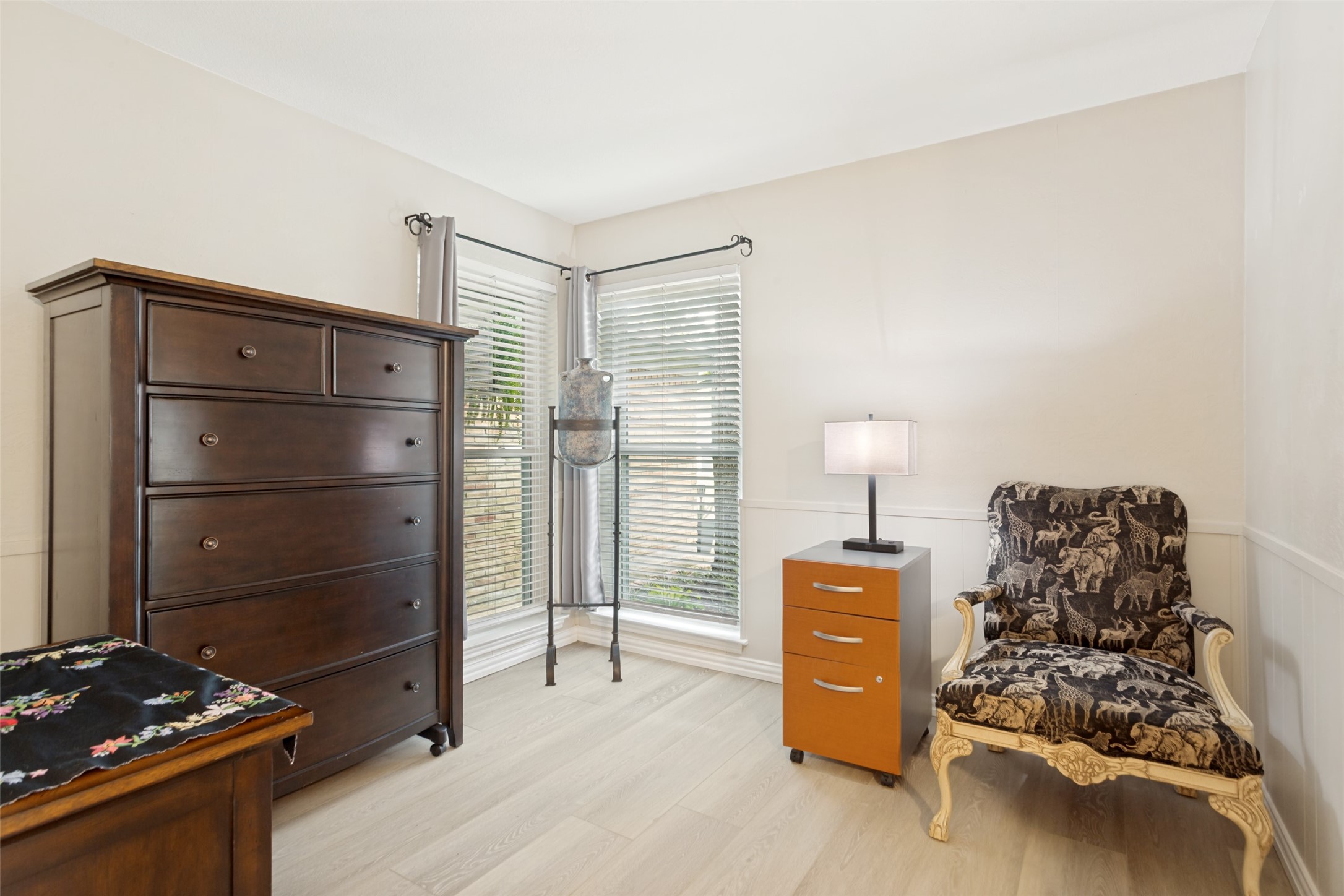 4202 Blossom Trail Arlington TX 76016