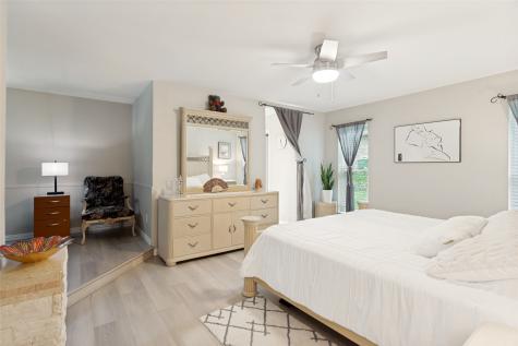 4202 Blossom Trail Arlington TX 76016