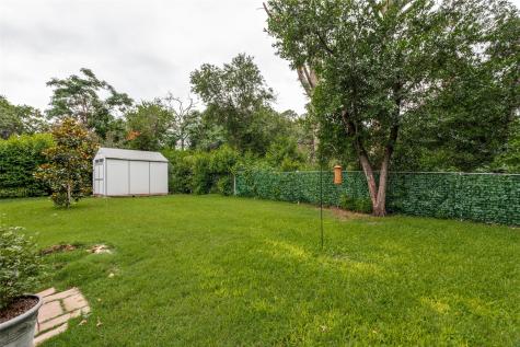4202 Blossom Trail Arlington TX 76016