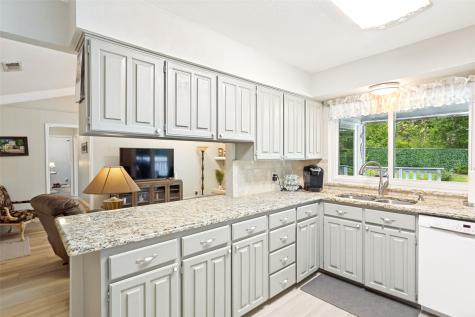 4202 Blossom Trail Arlington TX 76016