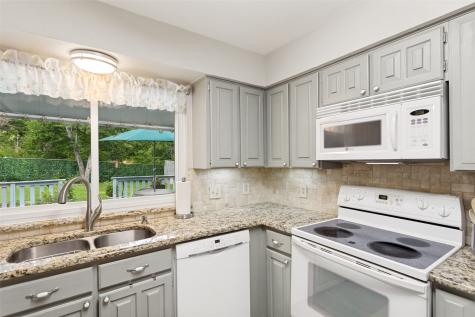 4202 Blossom Trail Arlington TX 76016