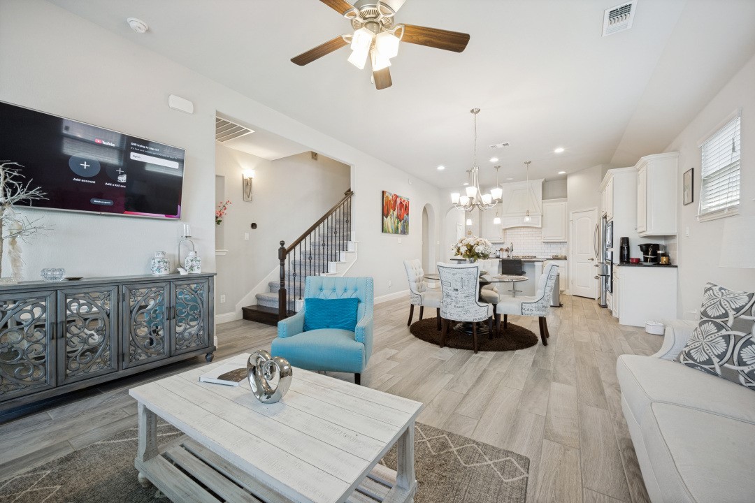1014 W Villas Court Lewisville TX 75067