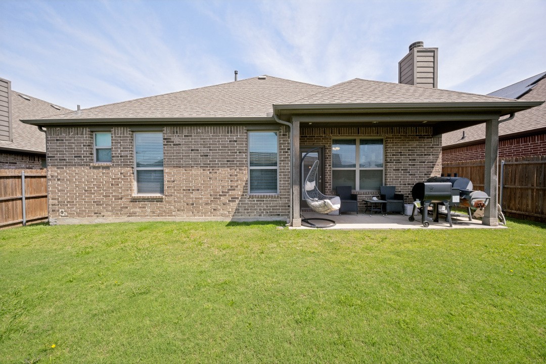 1014 W Villas Court Lewisville TX 75067