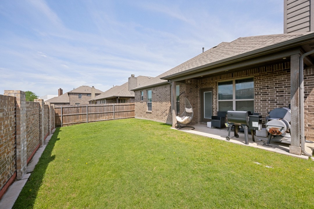 1014 W Villas Court Lewisville TX 75067