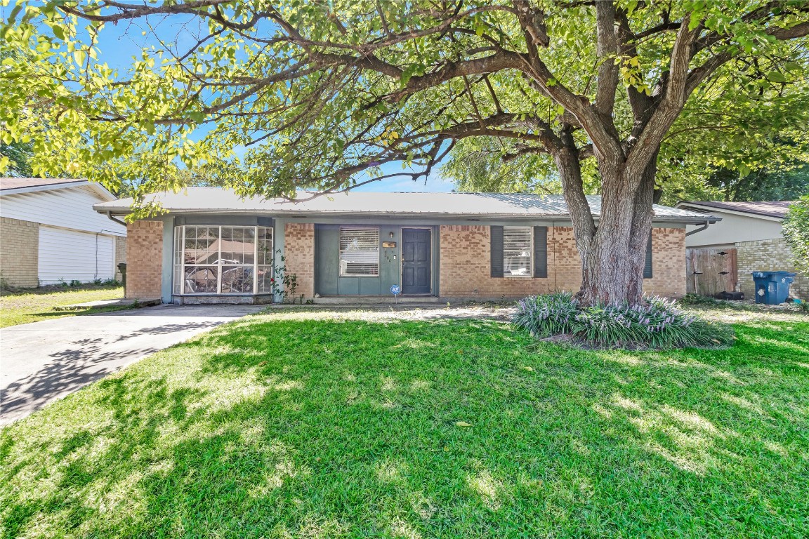 806 Hall Road Seagoville TX 75159