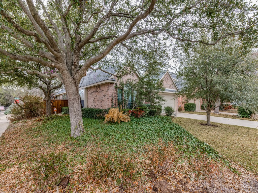 2866 Vacherie Lane Dallas TX 75227