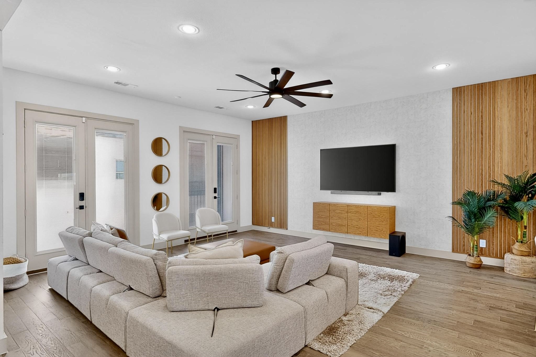 2557 Carmelita Street Dallas TX 75212