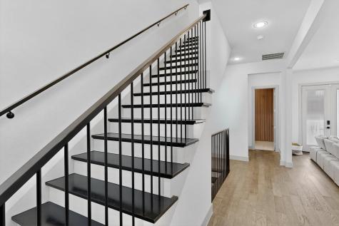 2557 Carmelita Street Dallas TX 75212