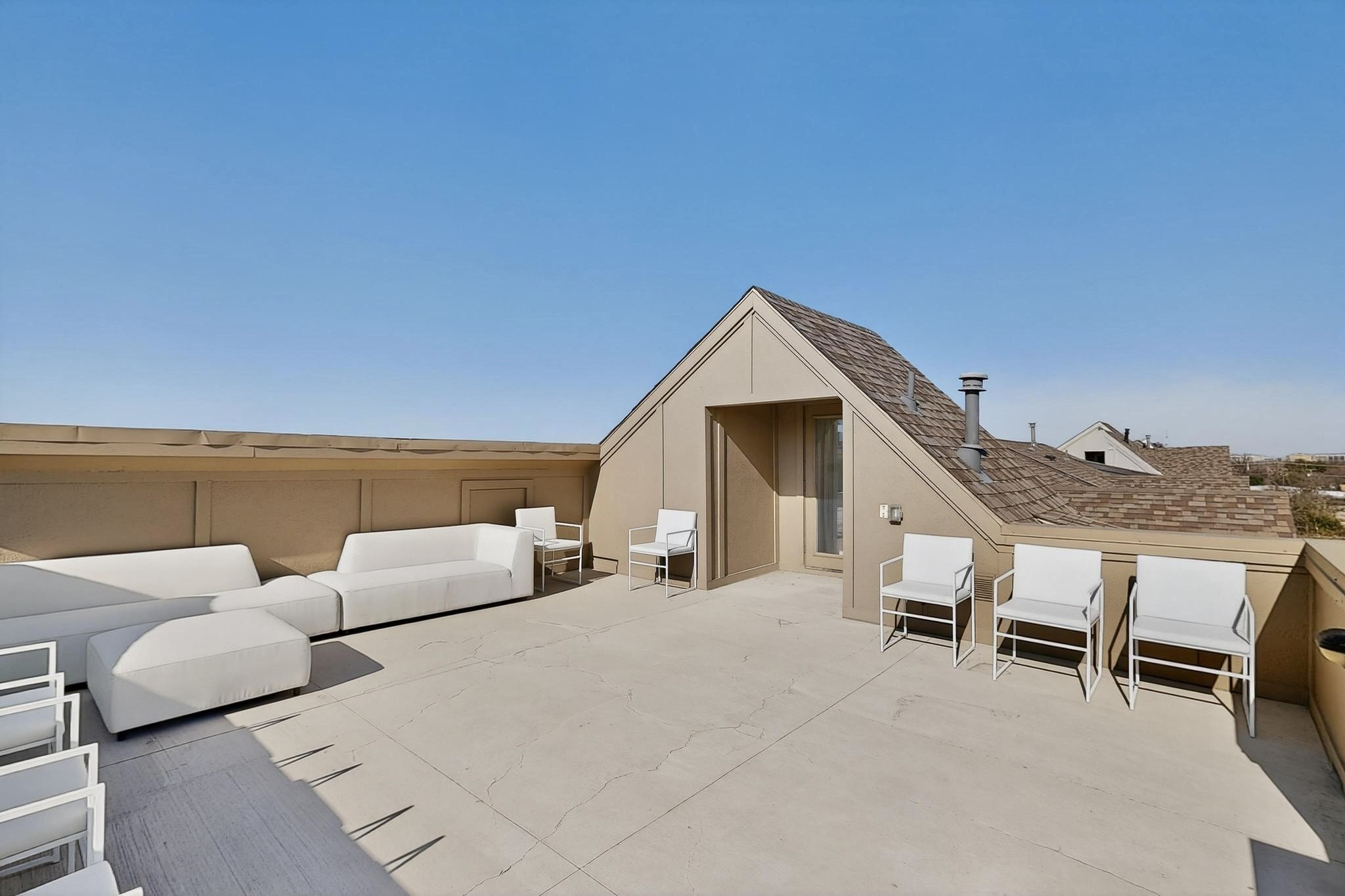 2557 Carmelita Street Dallas TX 75212