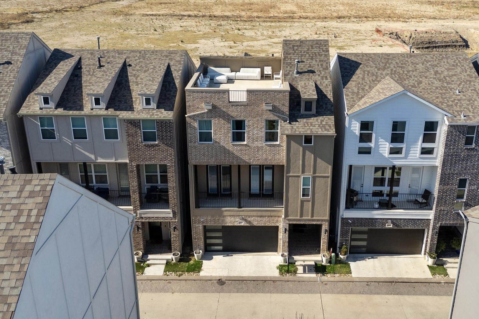 2557 Carmelita Street Dallas TX 75212