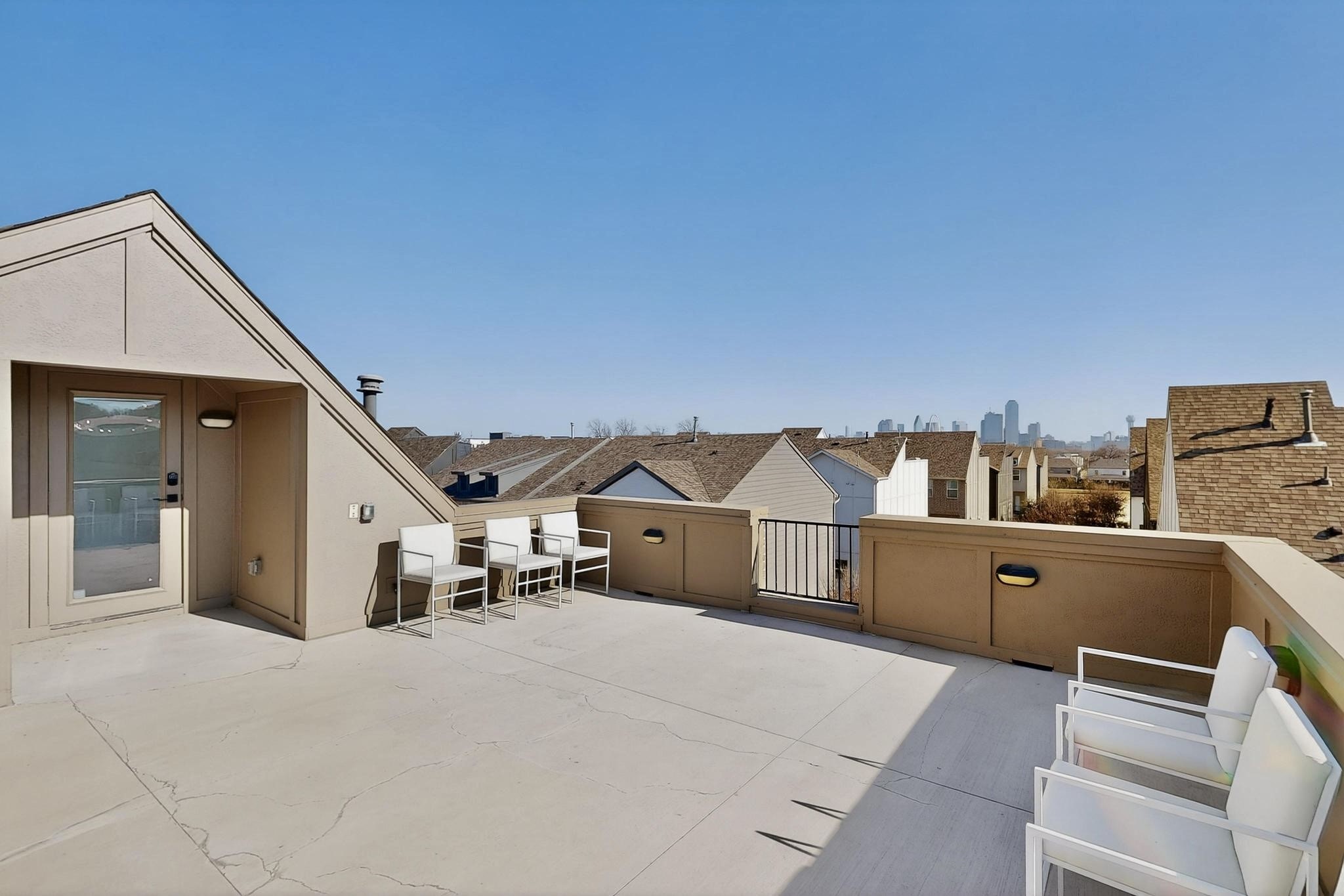 2557 Carmelita Street Dallas TX 75212