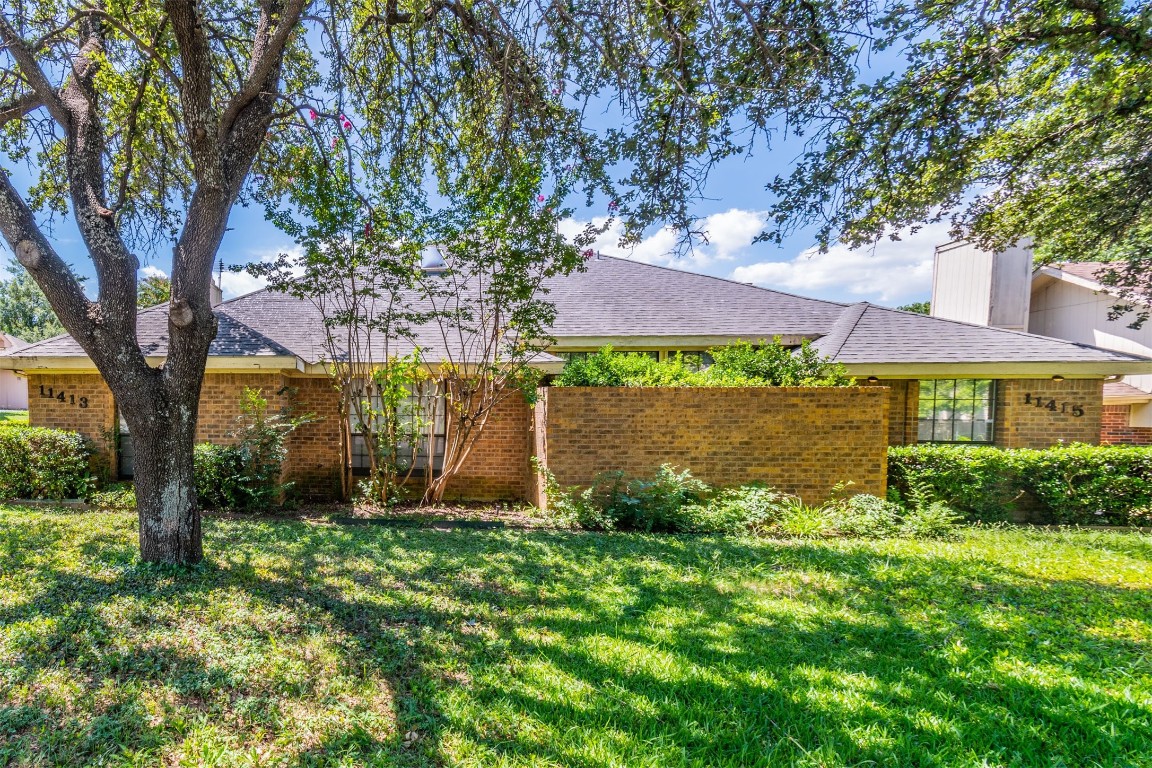 11413 Summertree Lane Dallas TX 75243