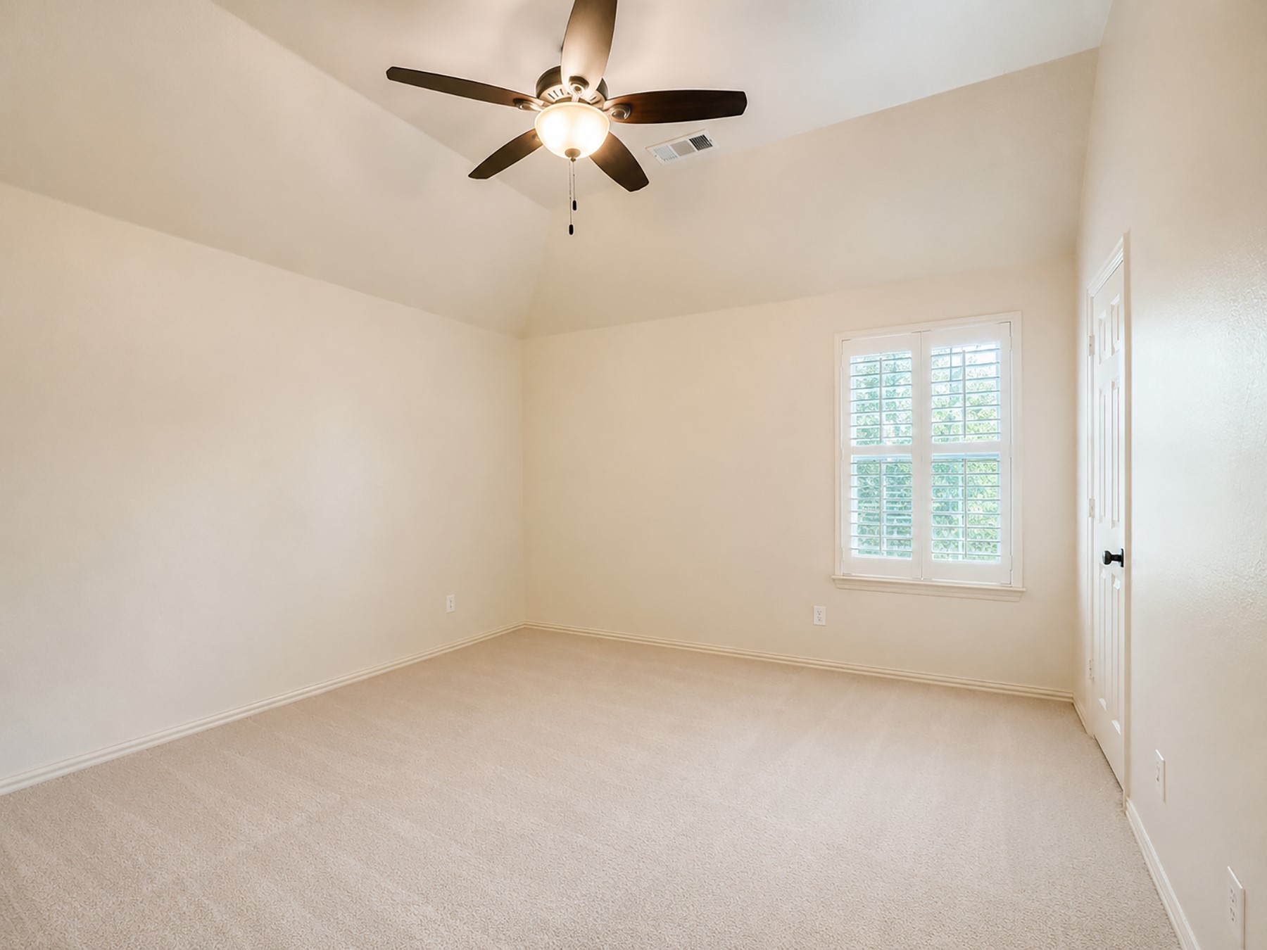 8317 Victoria Lane Lantana TX 76226