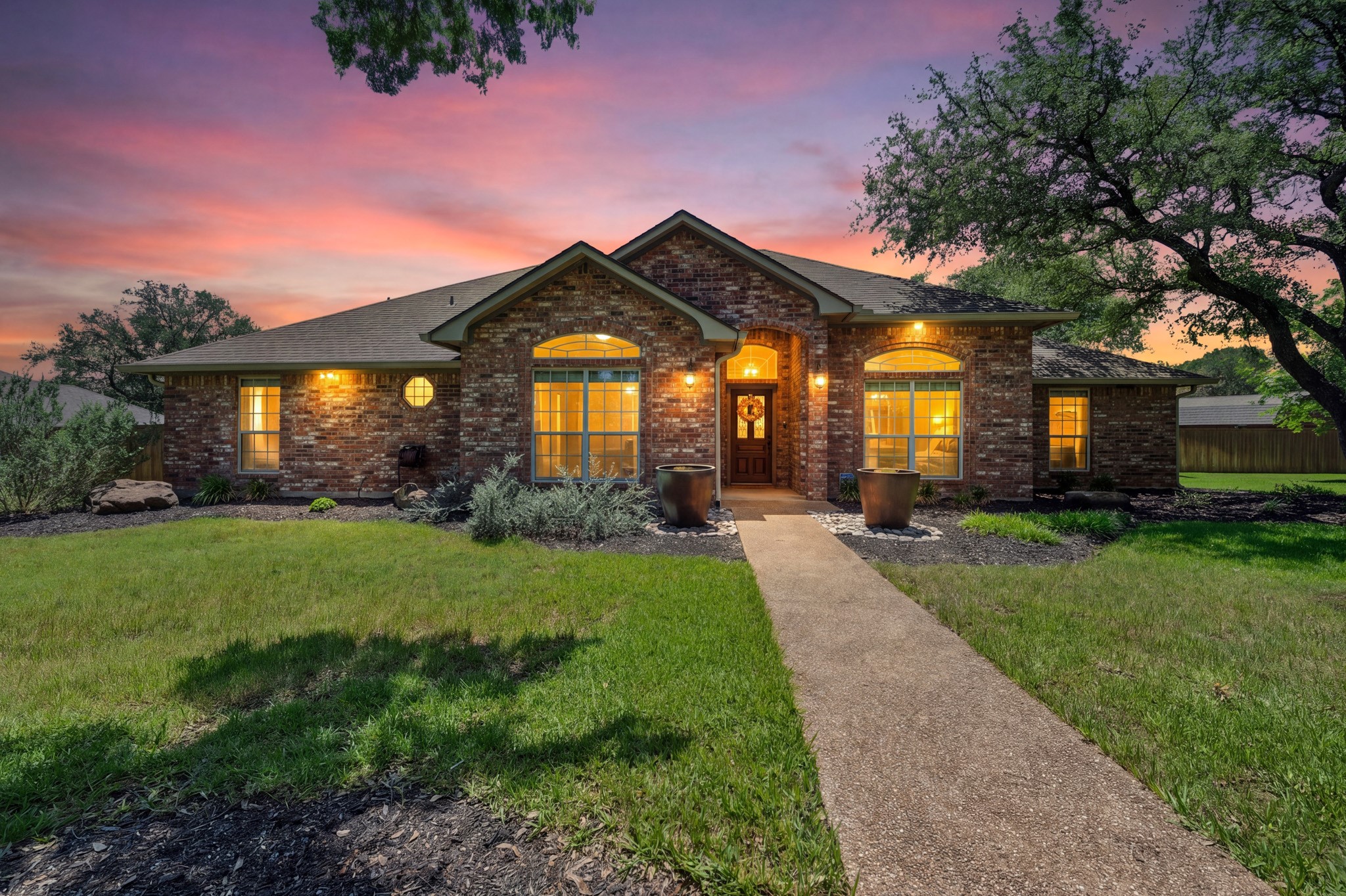 100 Twisted Oak Lane Crawford TX 76638