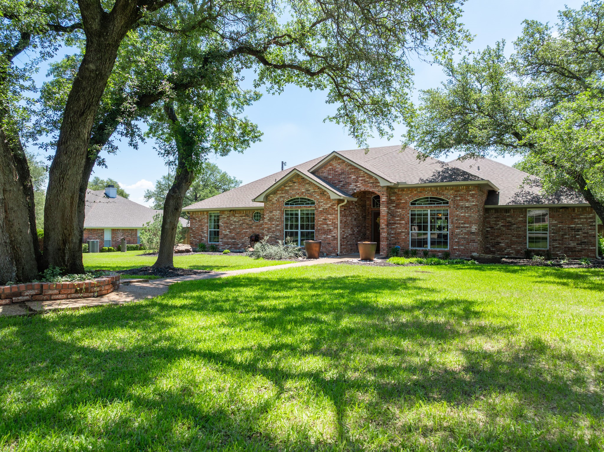100 Twisted Oak Lane Crawford TX 76638