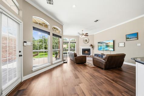 100 Twisted Oak Lane Crawford TX 76638
