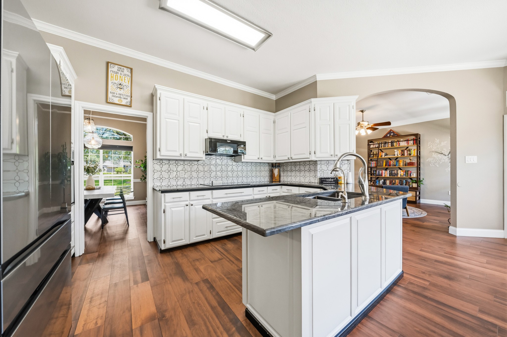 100 Twisted Oak Lane Crawford TX 76638