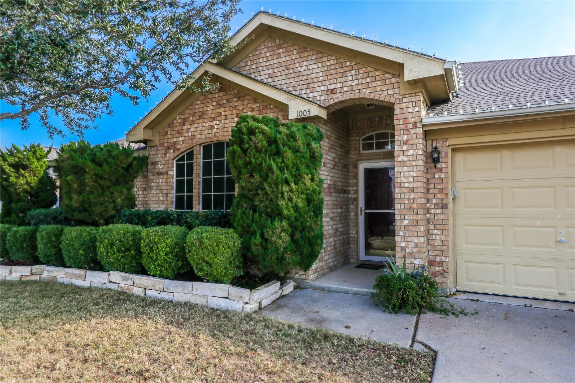1005 Marcia Lane Burleson TX 76028