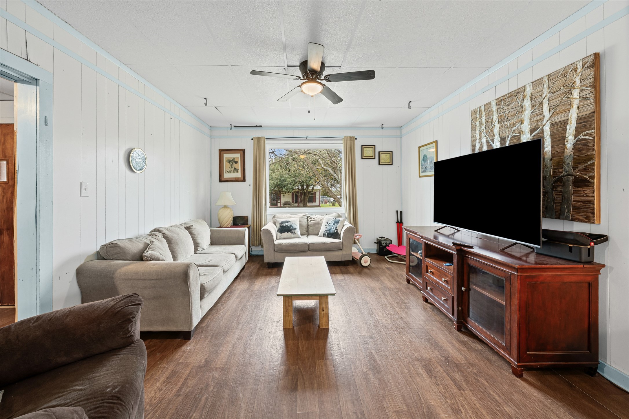 217 N 5th Street Lott TX 76656