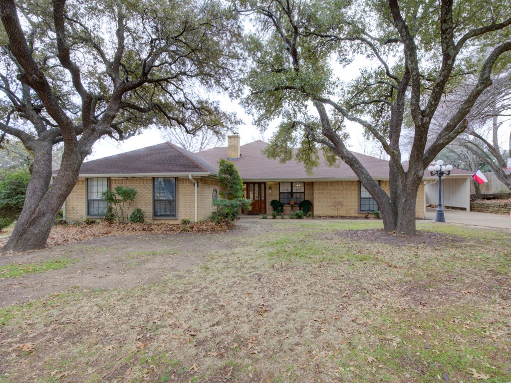 105 Red Oak Court Burleson TX 76028