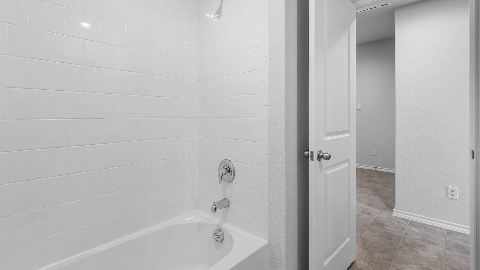 1736 Sand Pine Lane Fort Worth TX 76140