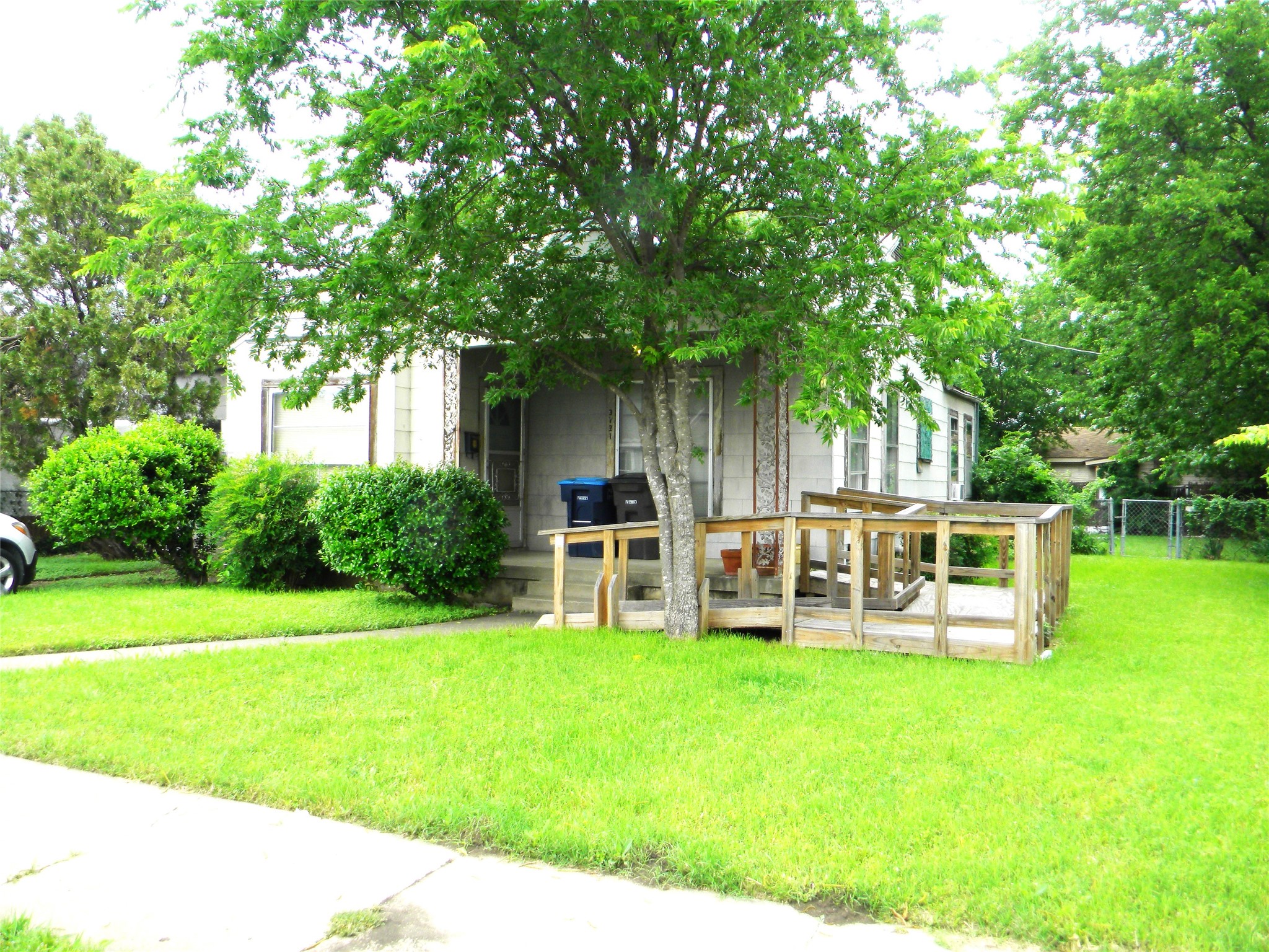 3721 S Henderson Street S Fort Worth TX 76110