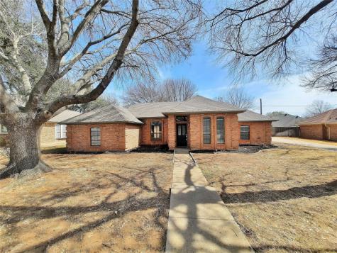 6301 Sandybrook Drive Arlington TX 76001