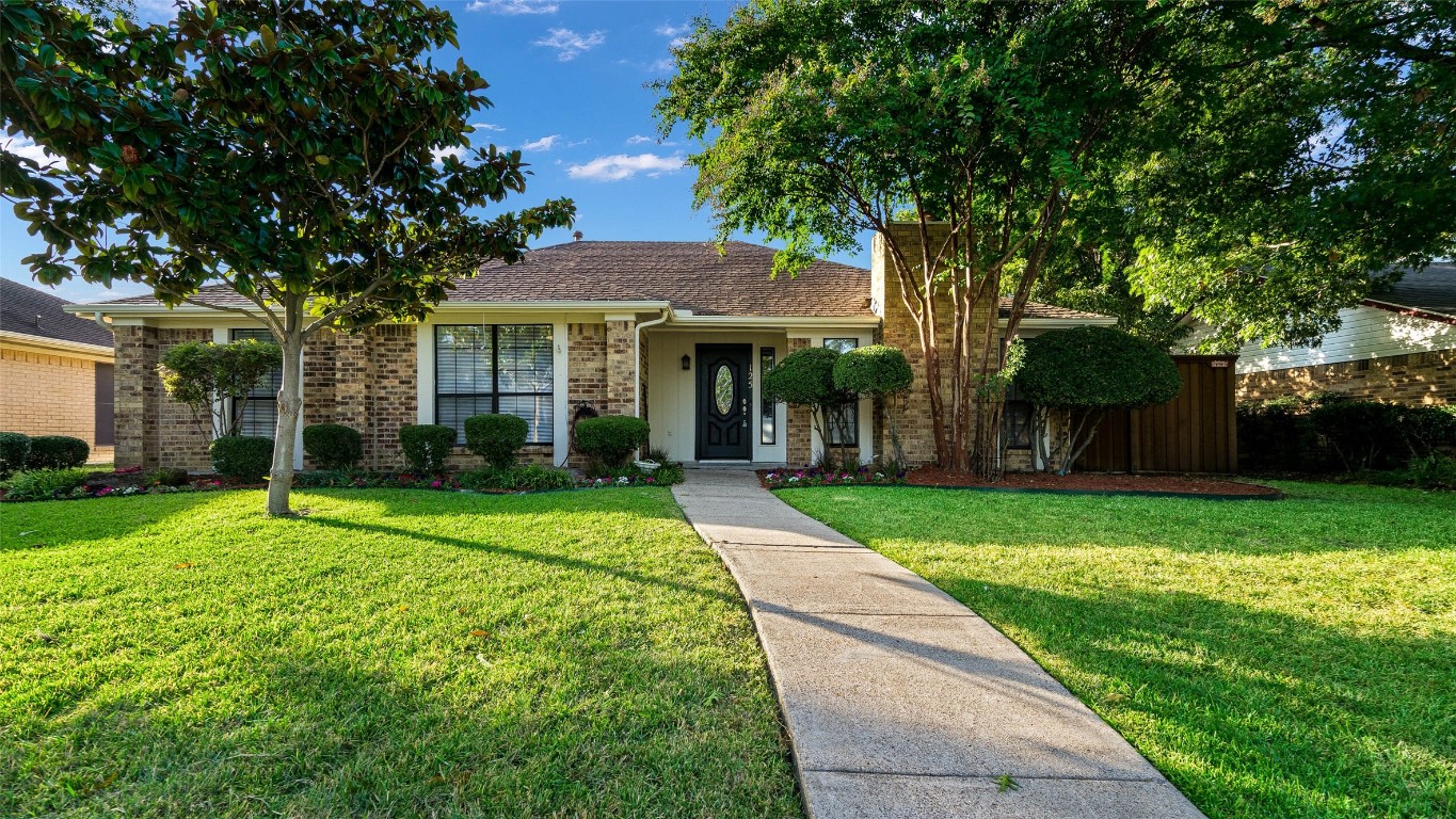 125 Ridgegate Drive Garland TX 75040