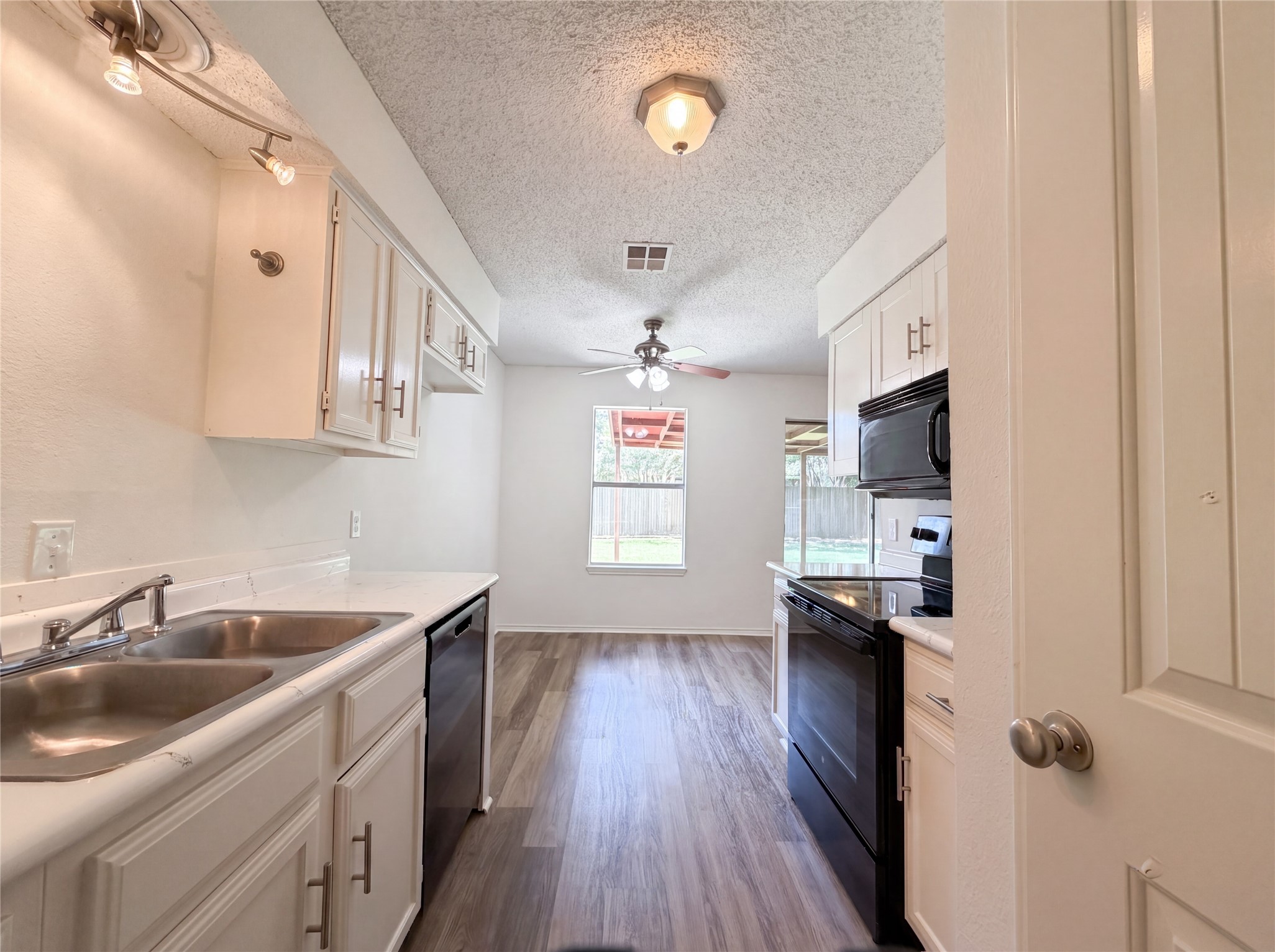 6304 Big Springs Drive Arlington TX 76001
