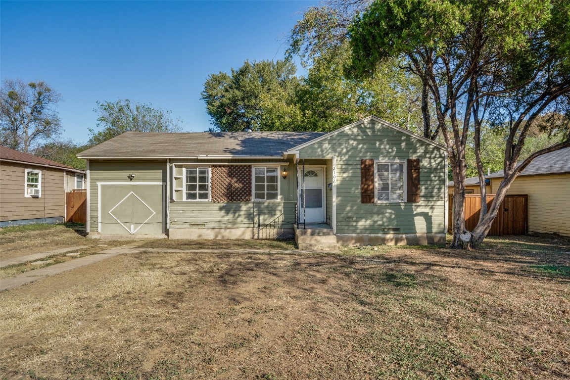 2106 Cottonwood Street Grand Prairie TX 75050