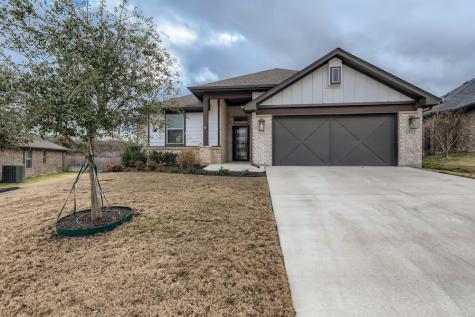 1532 Town Creek Circle Weatherford TX 76086