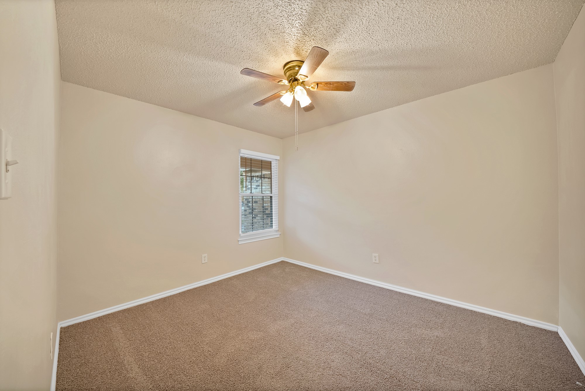 4807 Crestmont Court Arlington TX 76017