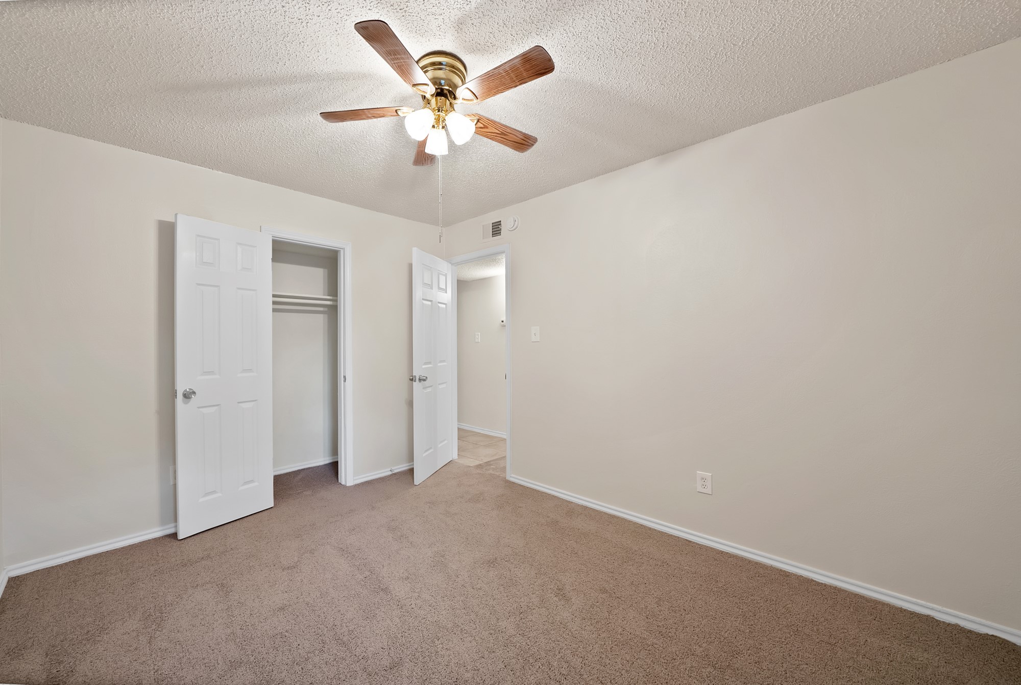 4807 Crestmont Court Arlington TX 76017