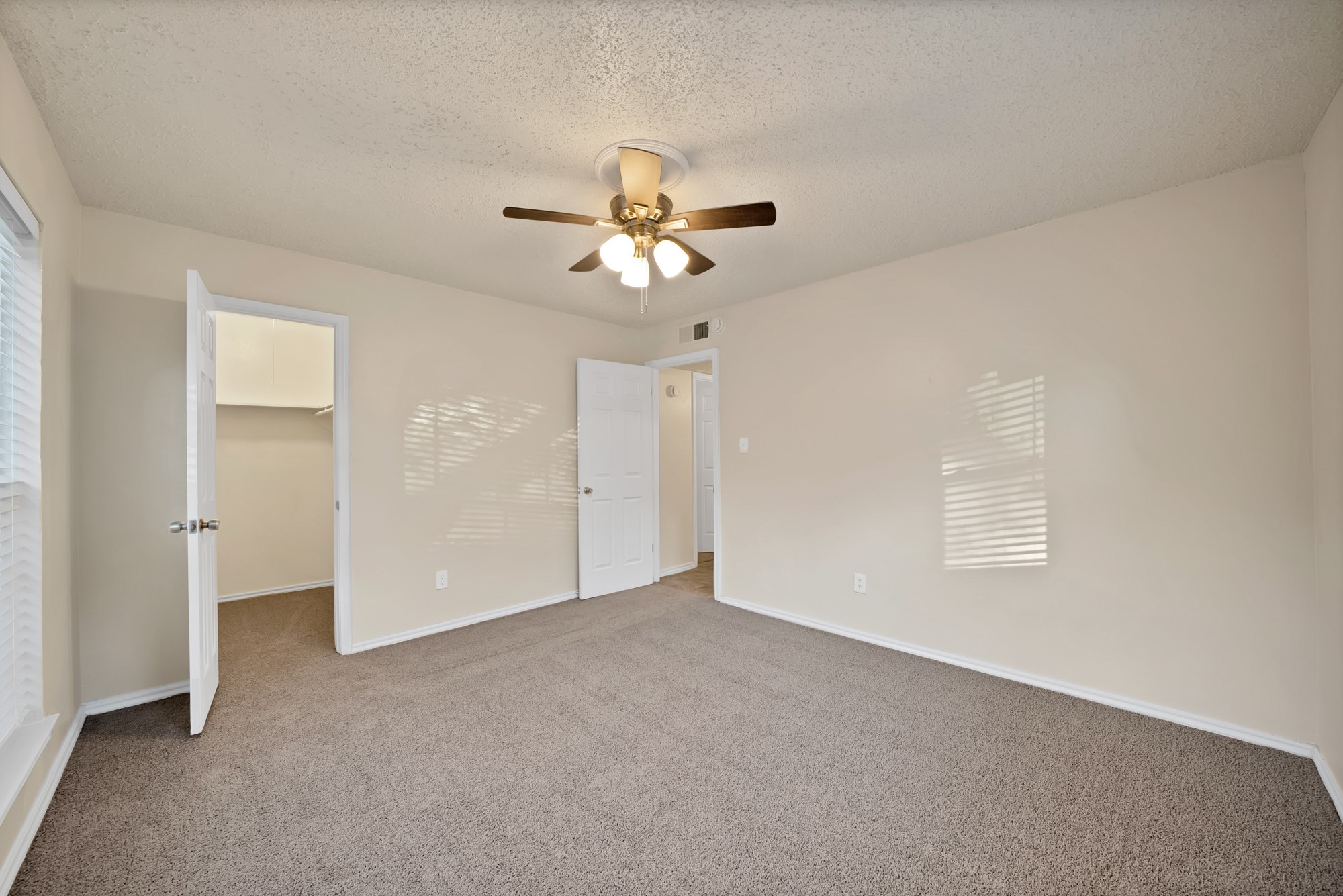 4807 Crestmont Court Arlington TX 76017