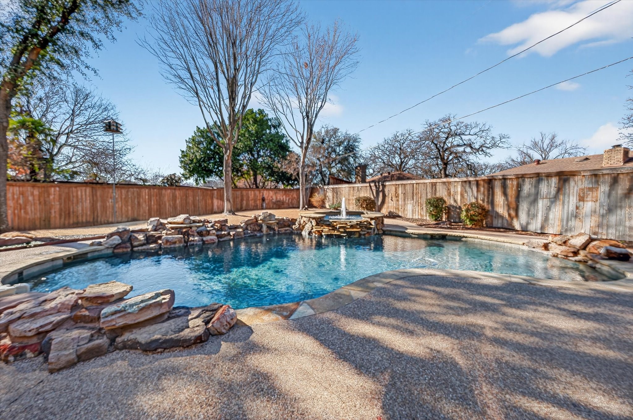 5904 St Ives Court Arlington TX 76017