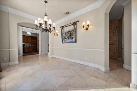 5904 St Ives Court Arlington TX 76017