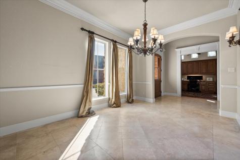 5904 St Ives Court Arlington TX 76017