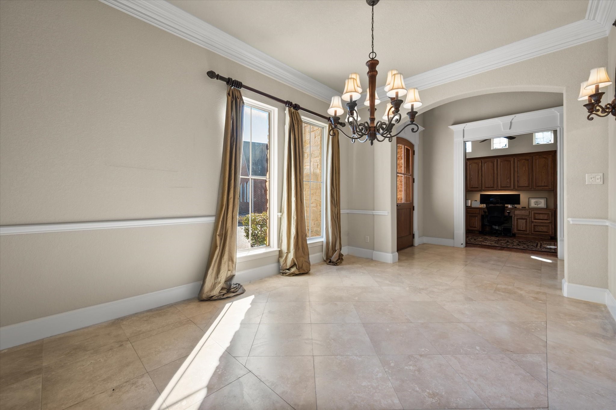 5904 St Ives Court Arlington TX 76017