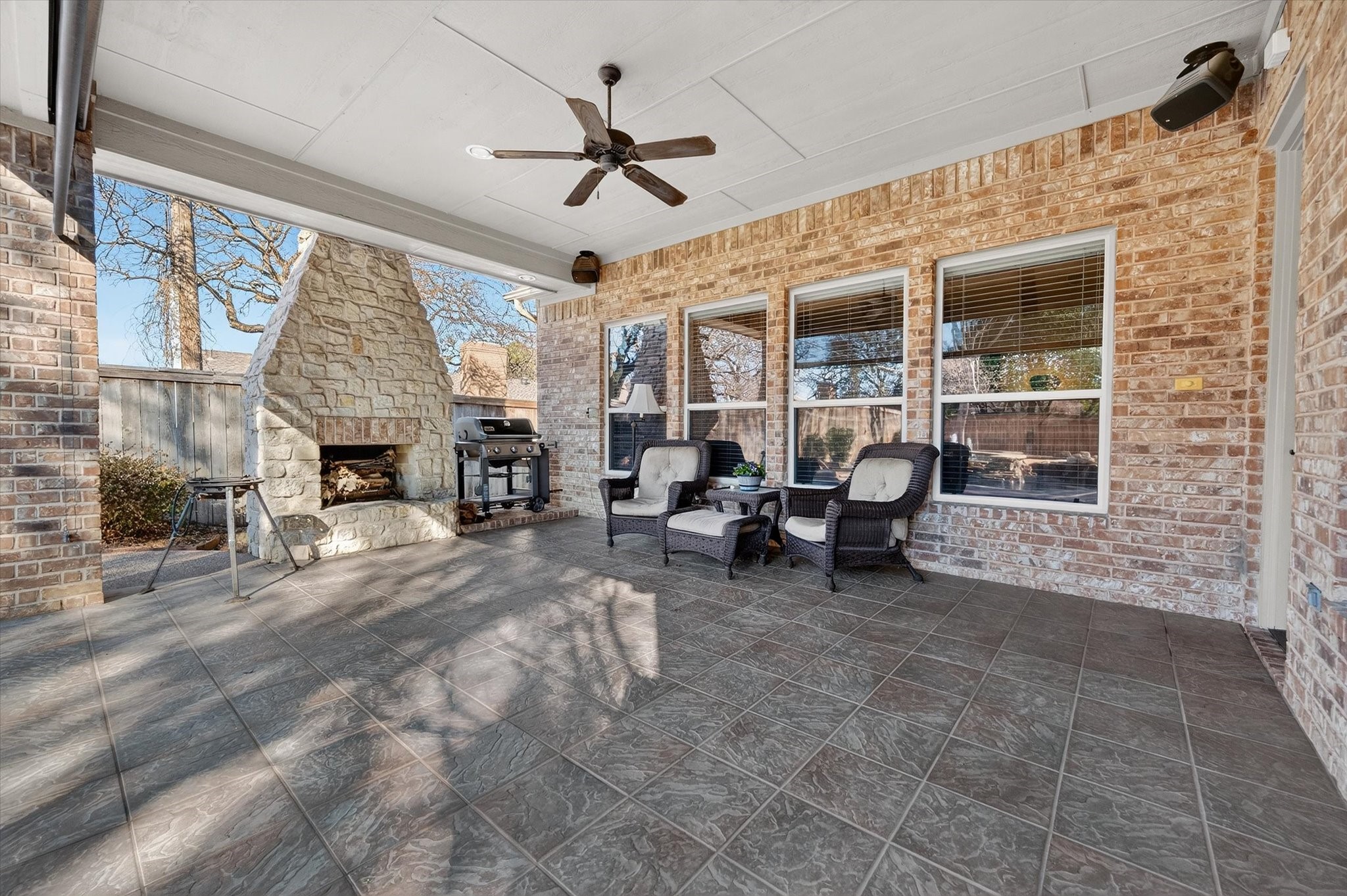 5904 St Ives Court Arlington TX 76017