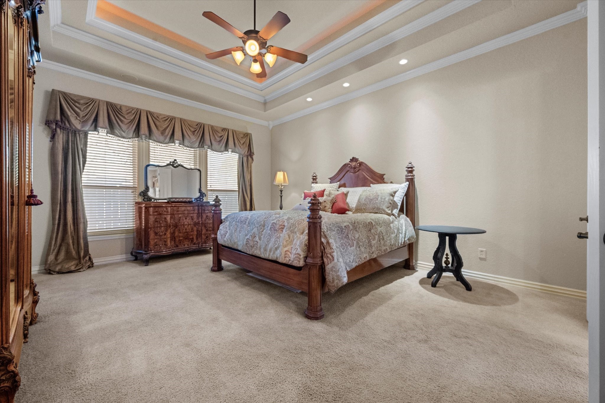 5904 St Ives Court Arlington TX 76017