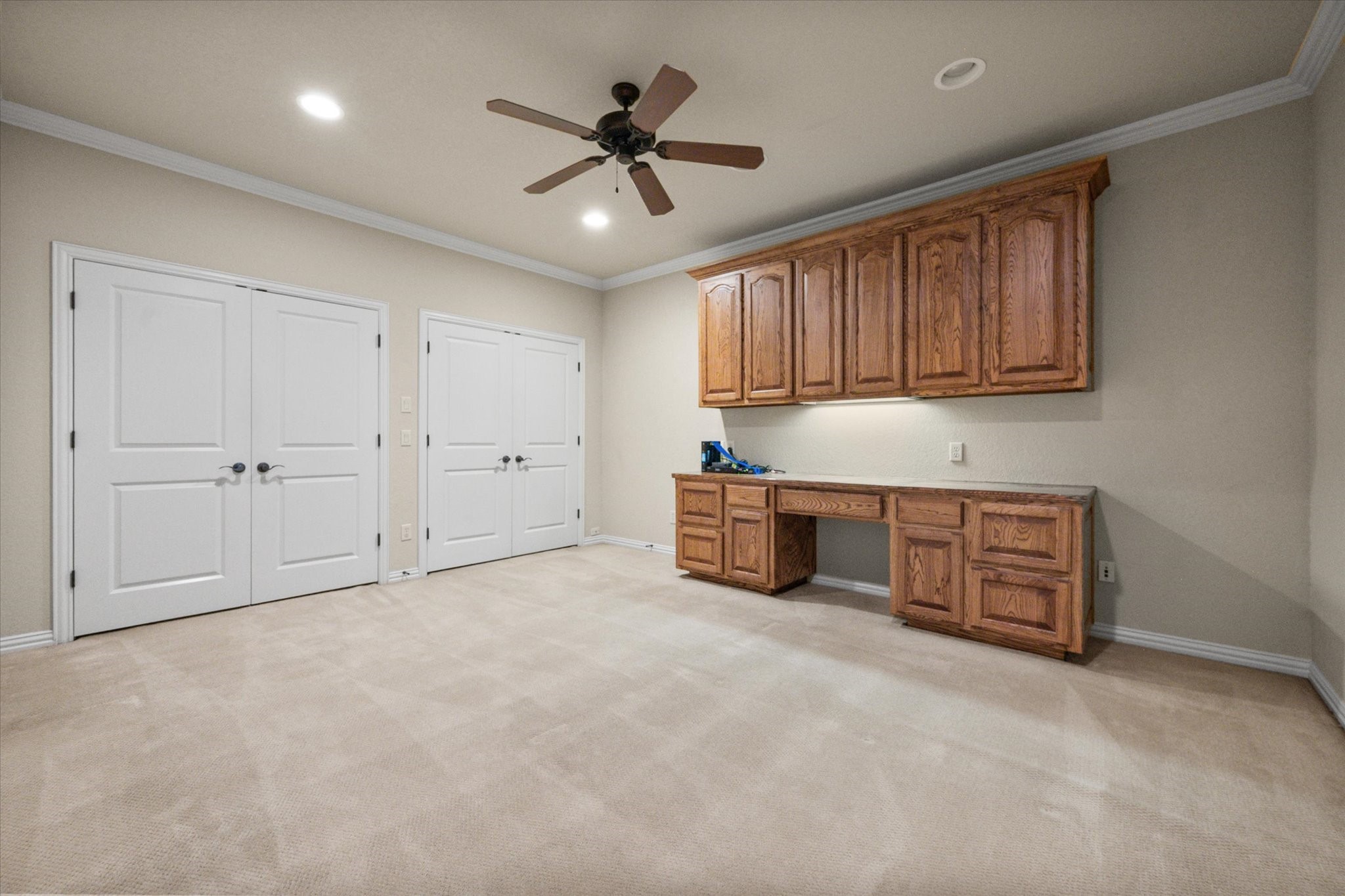 5904 St Ives Court Arlington TX 76017