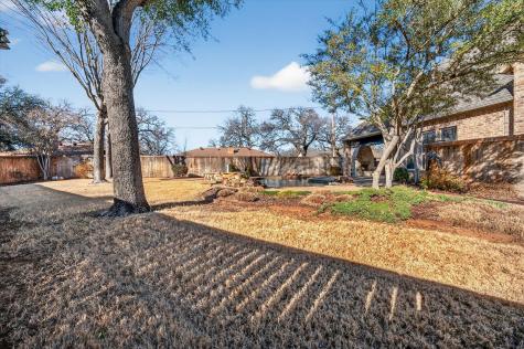 5904 St Ives Court Arlington TX 76017