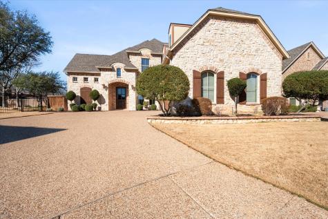 5904 St Ives Court Arlington TX 76017