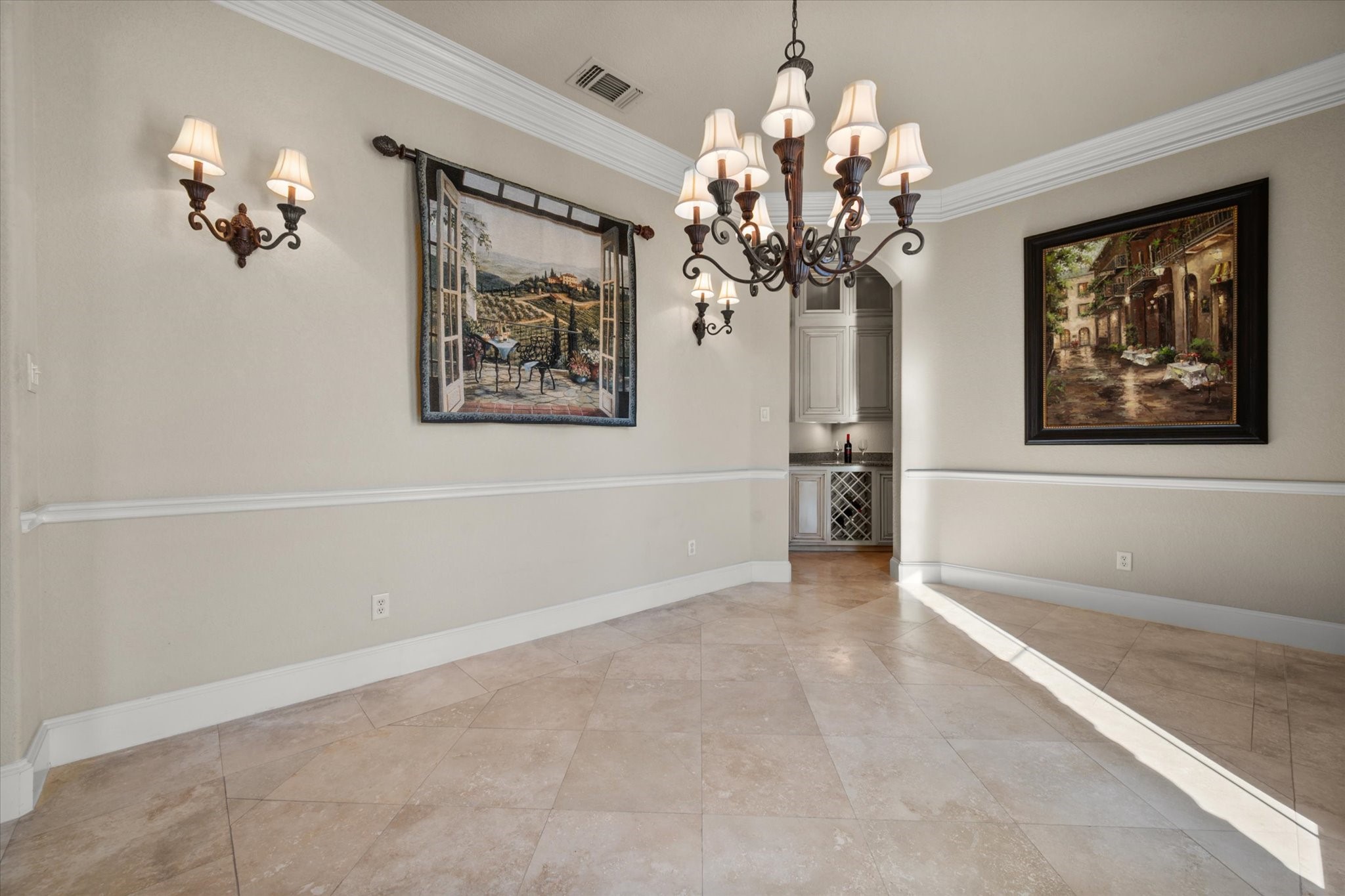 5904 St Ives Court Arlington TX 76017