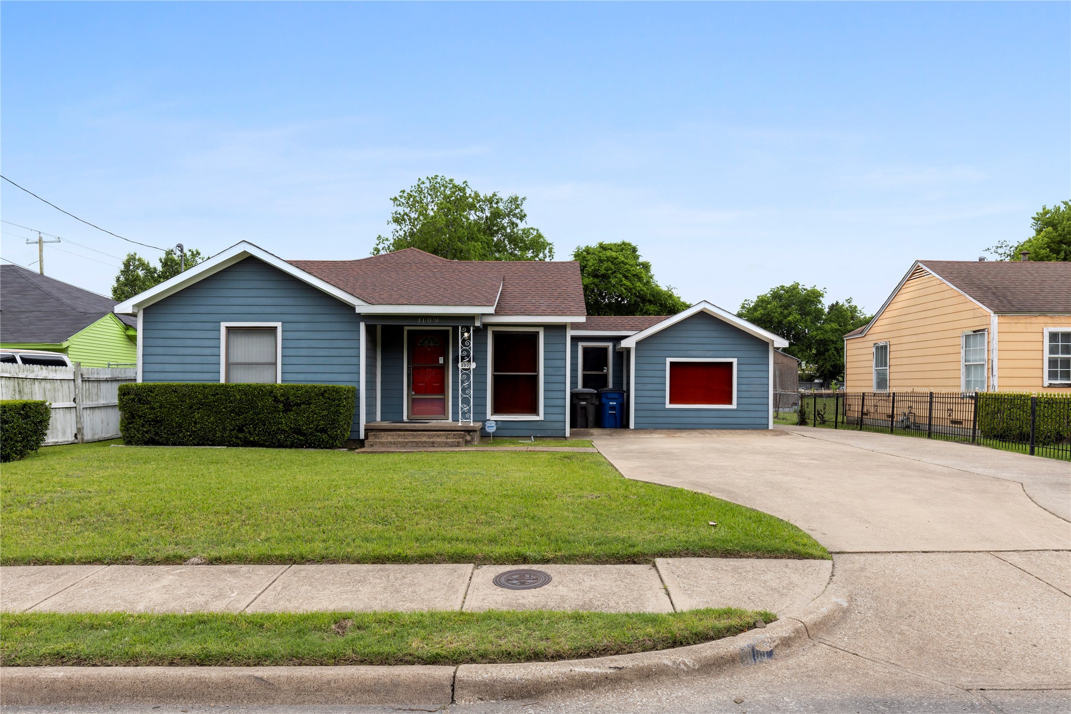 1109 N Jim Miller Road Dallas TX 75217