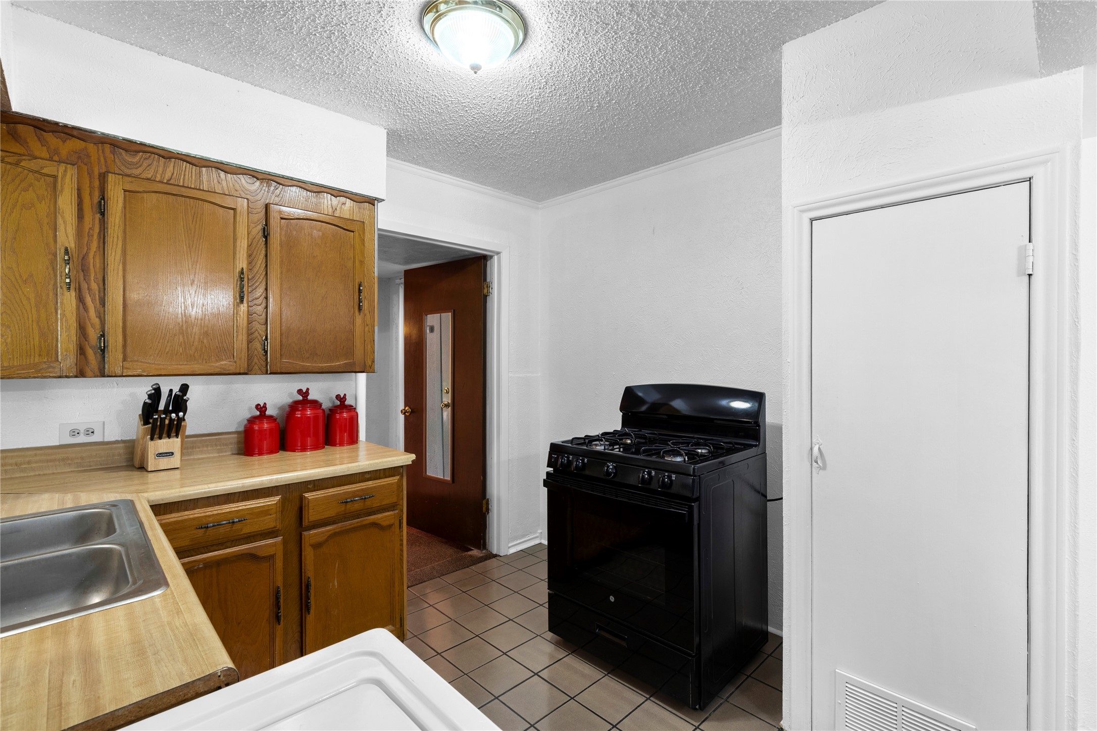 1109 N Jim Miller Road Dallas TX 75217