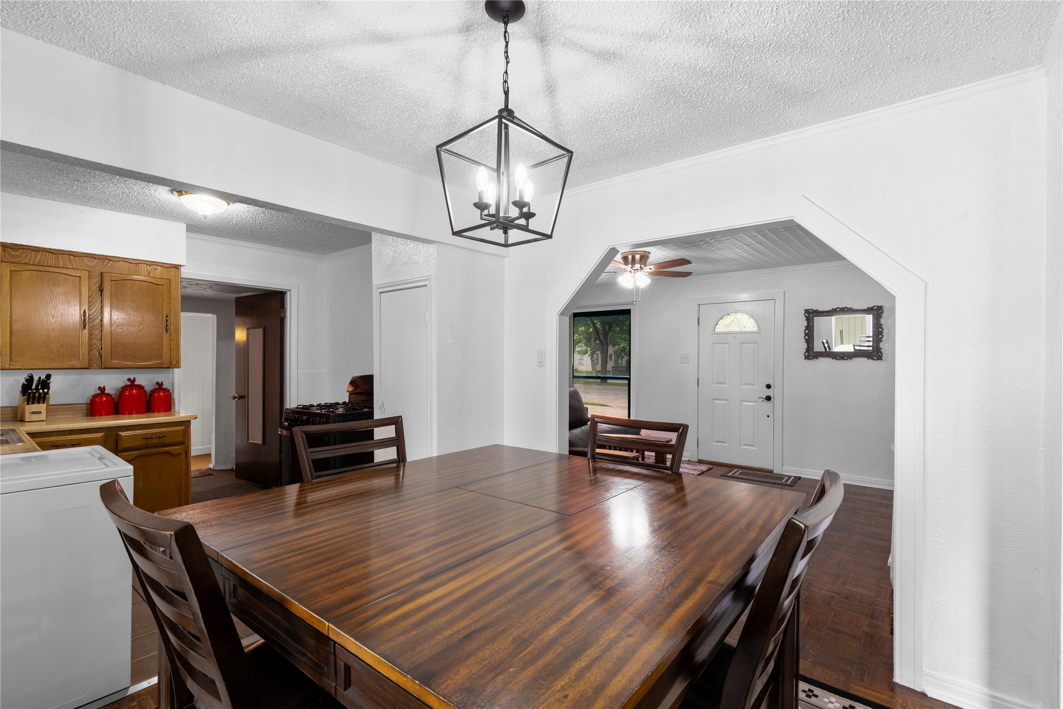 1109 N Jim Miller Road Dallas TX 75217