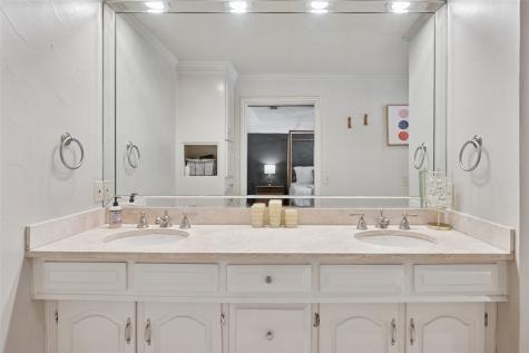 2705 Prairie Creek Court Plano TX 75075